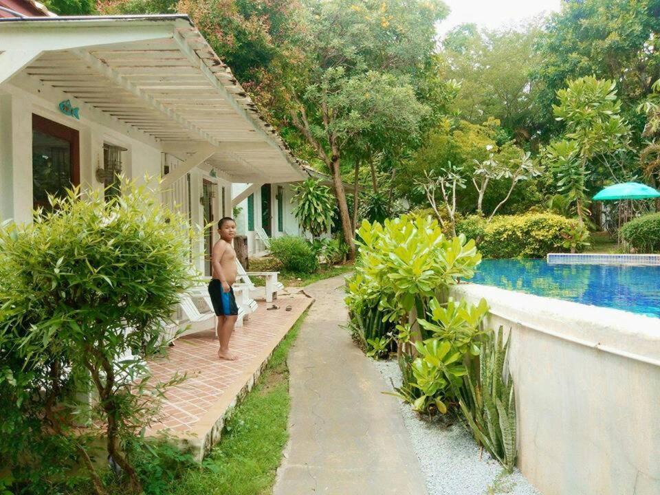 Baanmontra Beach Resort - Bankrut Dış mekan fotoğraf